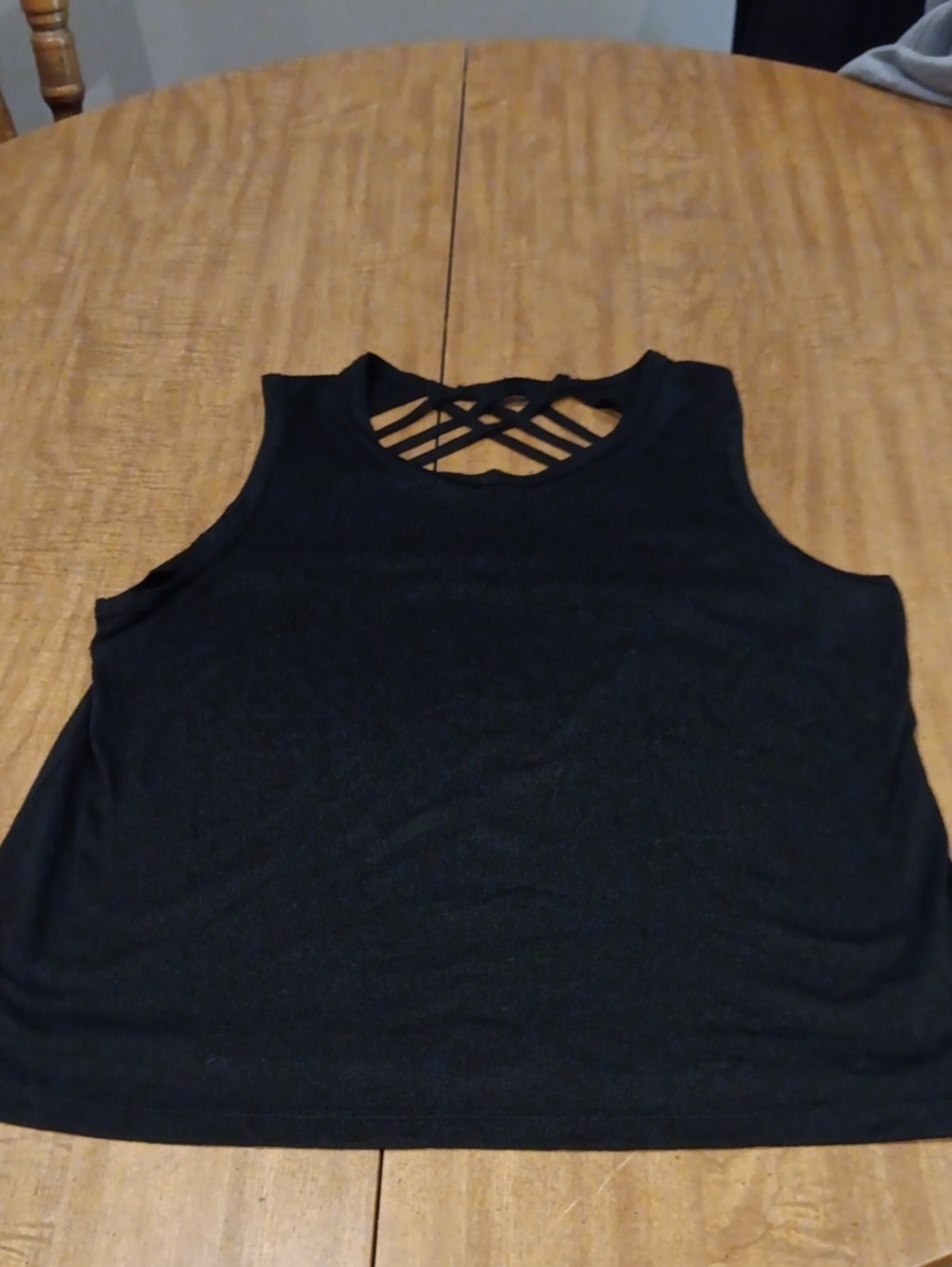 Xersion Black Cropped Tank with Crisscross Back